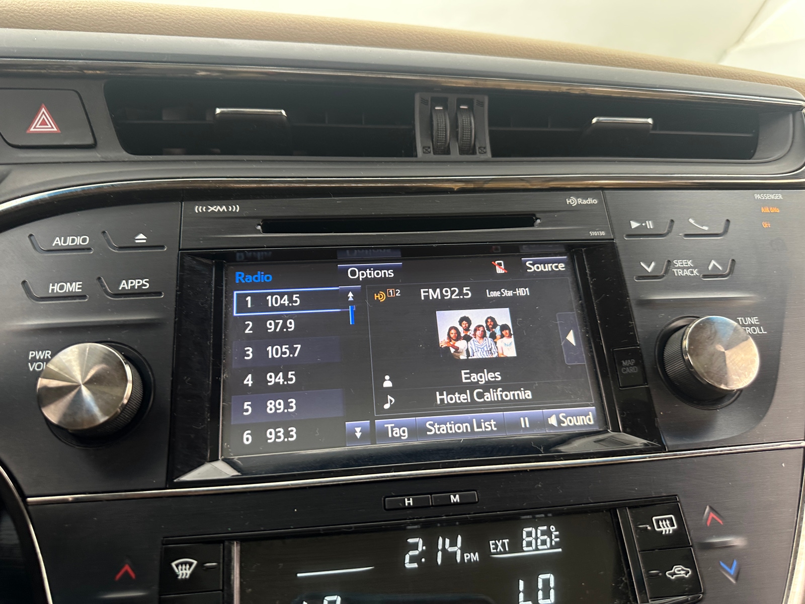 Thumbnail: 2016 Toyota Avalon - 3