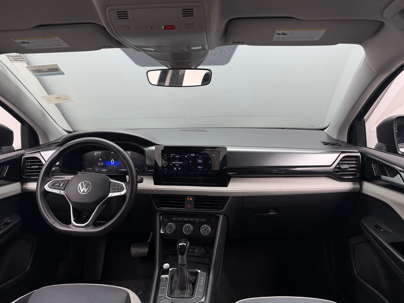 Thumbnail: 2025 Volkswagen Taos - 3