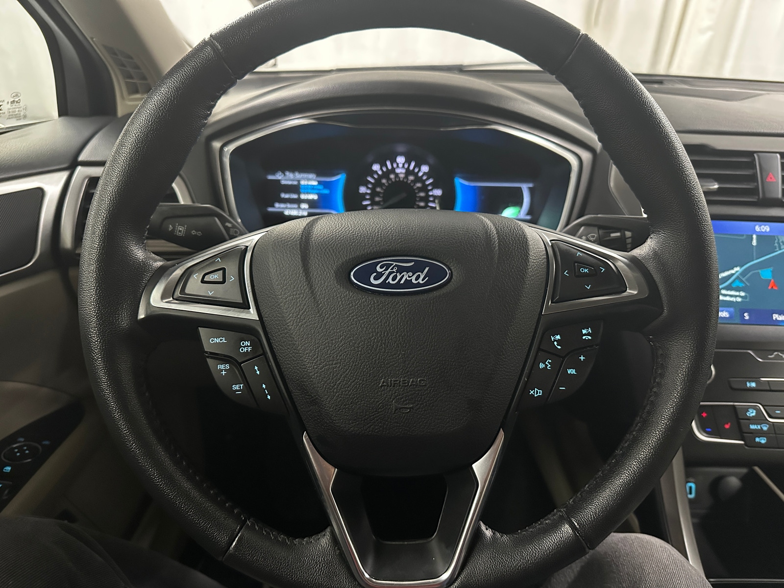 Thumbnail: 2020 Ford Fusion - 4