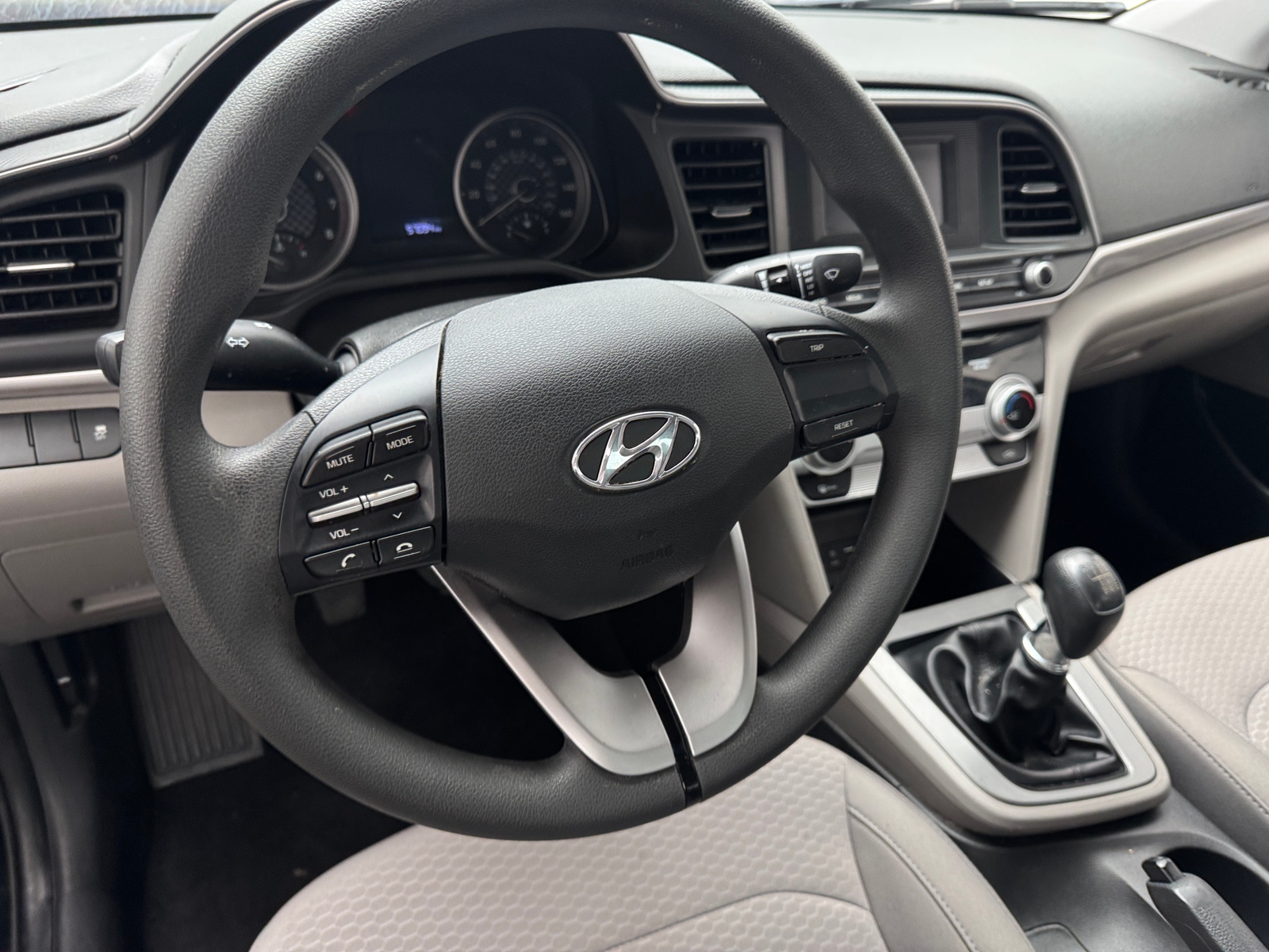 Thumbnail: 2019 Hyundai Elantra - 5