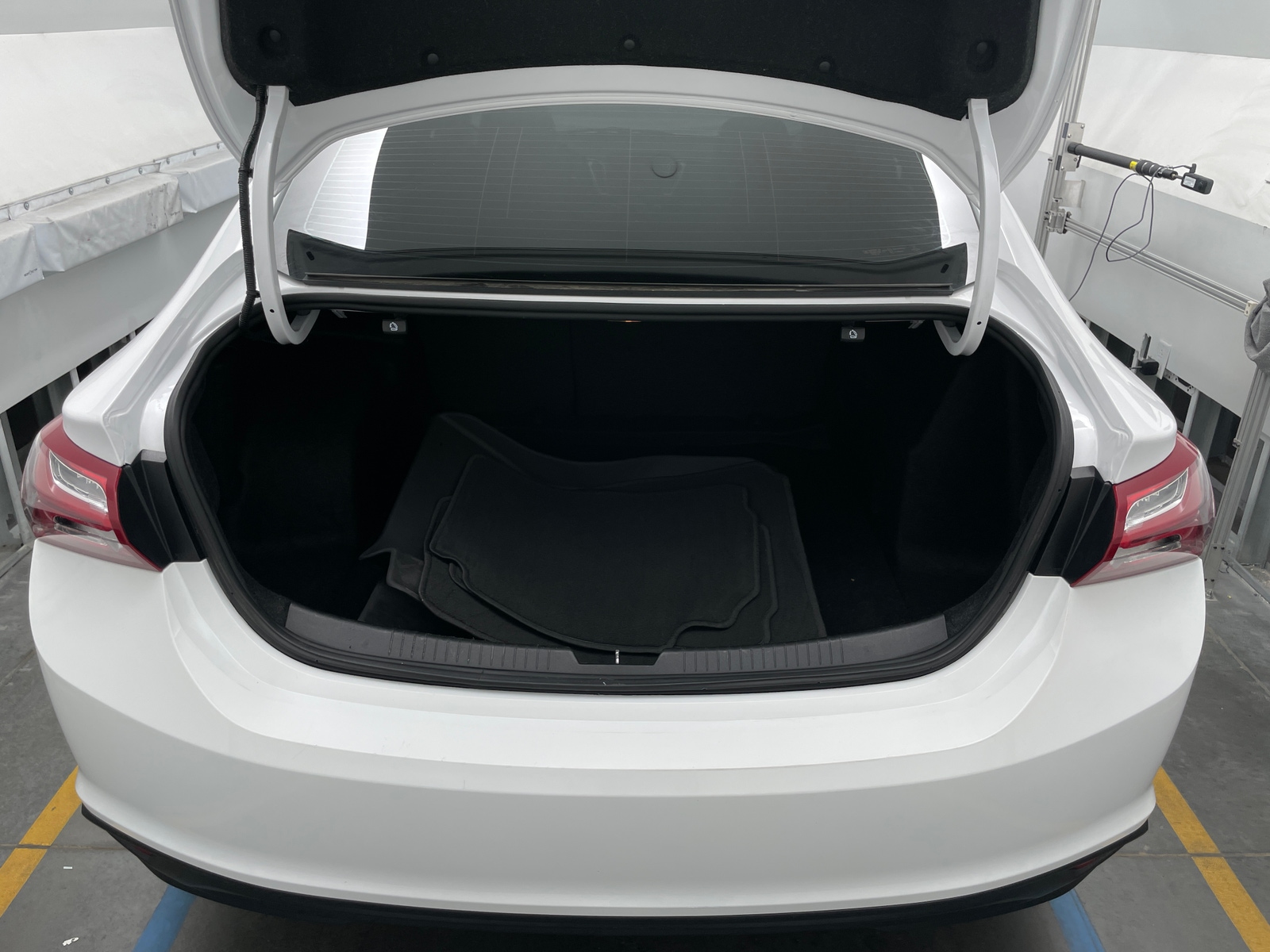 Thumbnail: 2022 Chevrolet Malibu - 7