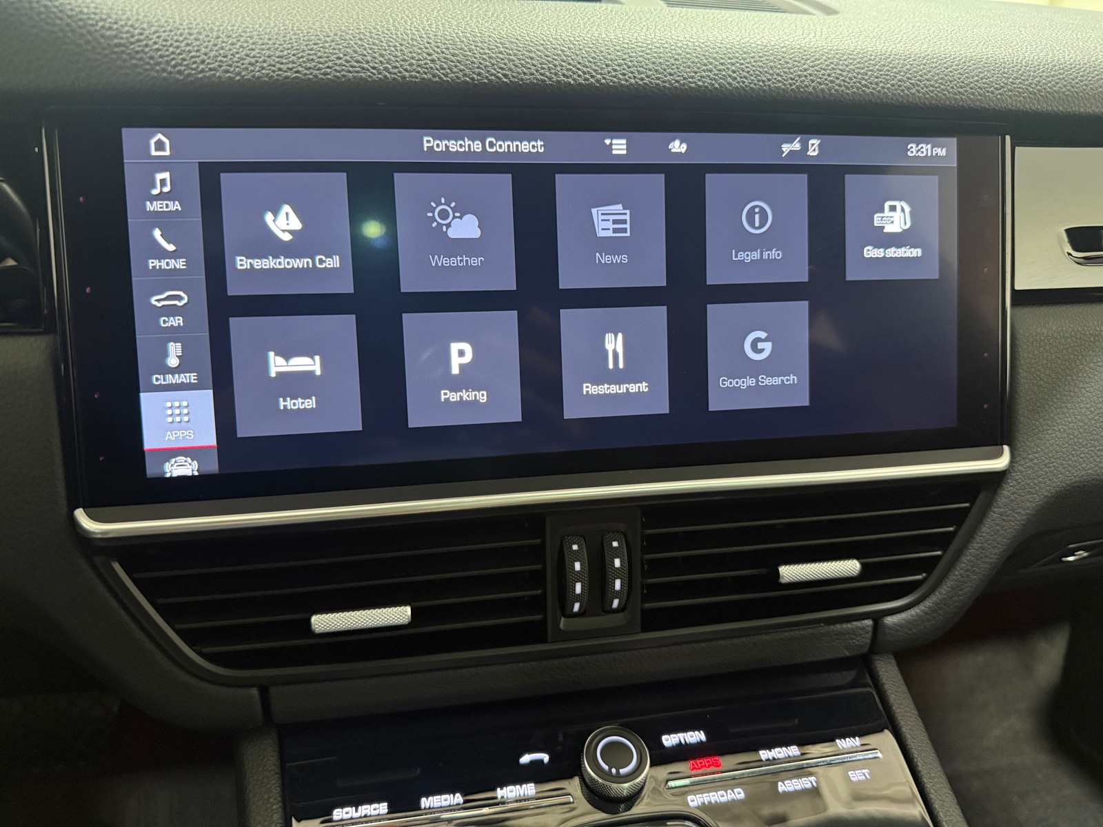 Thumbnail: 2020 Porsche Cayenne - 3