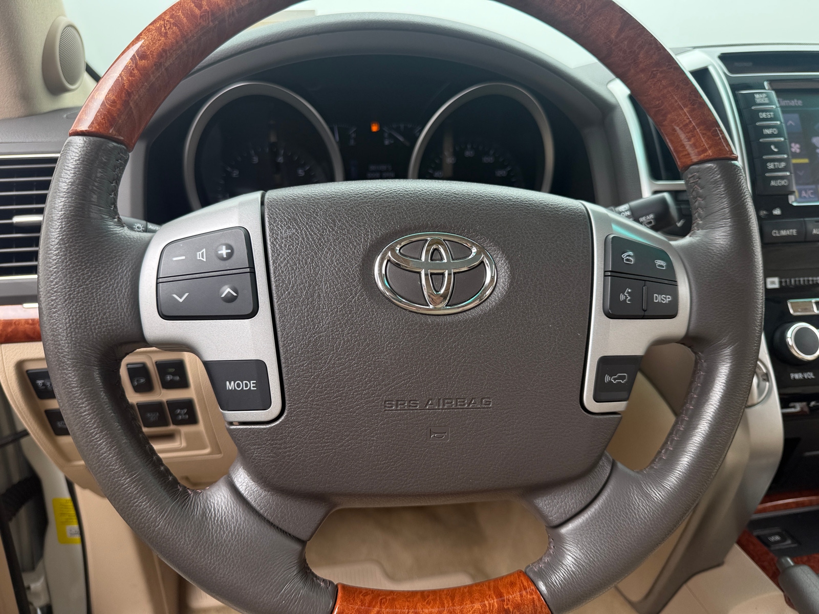 Thumbnail: 2013 Toyota Land Cruiser - 4
