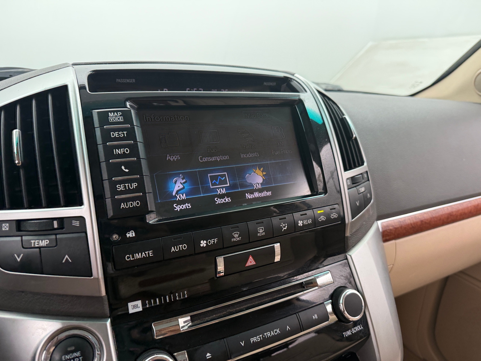 Thumbnail: 2013 Toyota Land Cruiser - 3