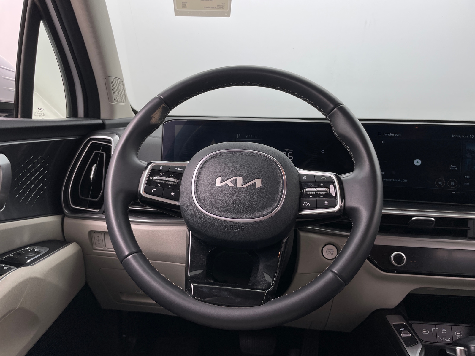 Thumbnail: 2025 Kia Sorento - 4