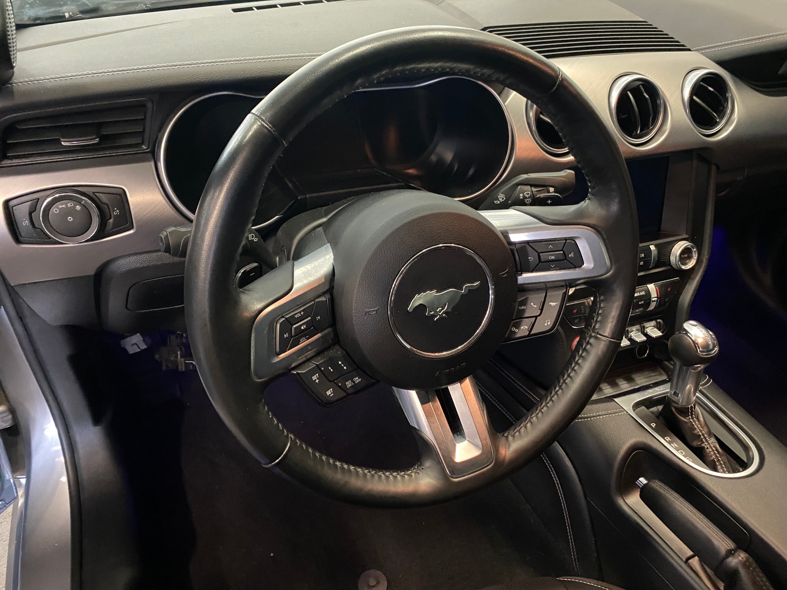 Thumbnail: 2022 Ford Mustang - 3
