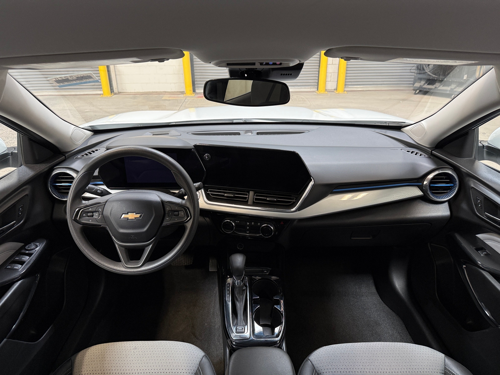 Thumbnail: 2025 Chevrolet Trax - 3