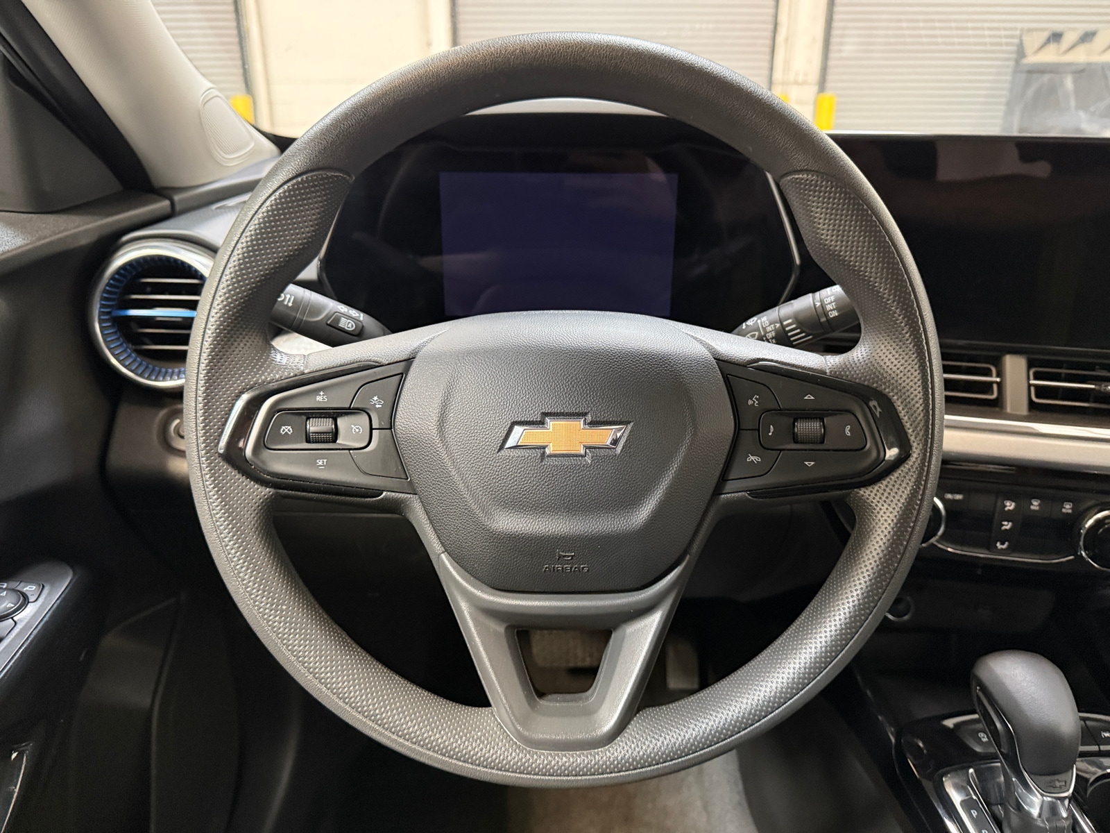 Thumbnail: 2025 Chevrolet Trax - 5