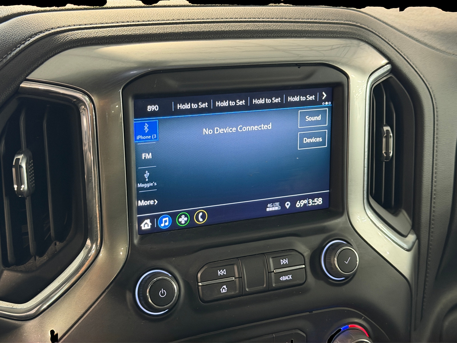 Thumbnail: 2022 Chevrolet Silverado 1500 - 4