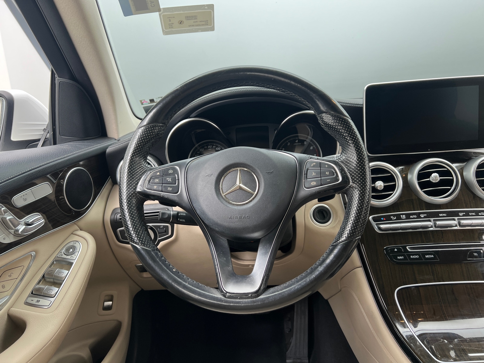Thumbnail: 2016 Mercedes-Benz GLC - 4