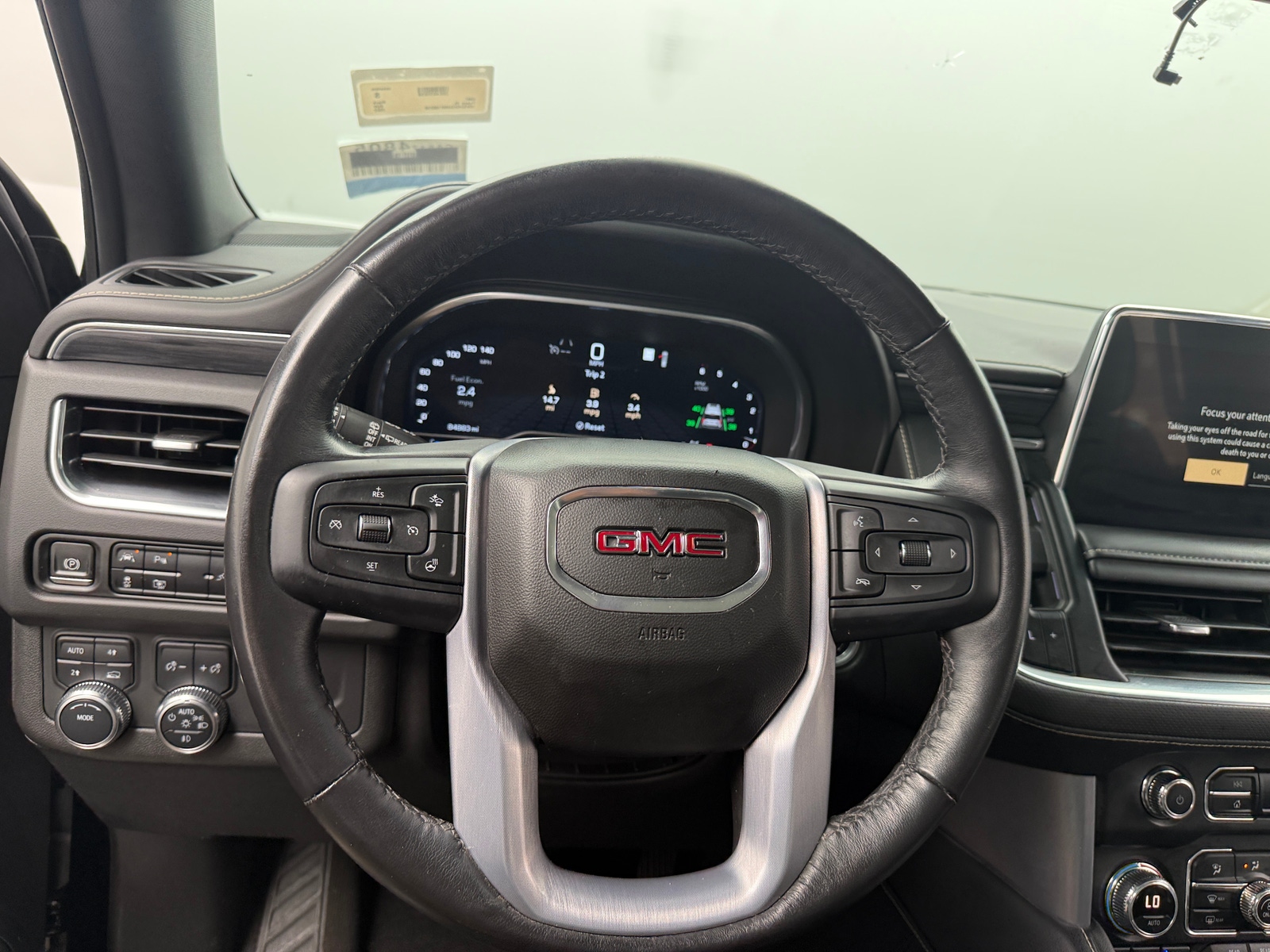 Thumbnail: 2022 GMC Yukon XL - 4