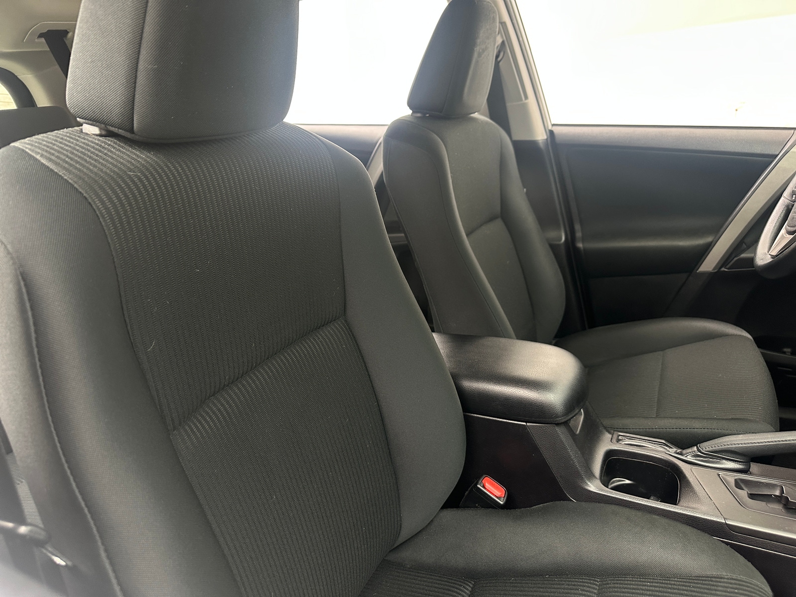 Thumbnail: 2018 Toyota RAV4 - 2