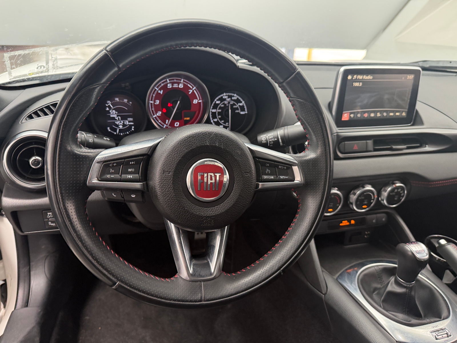 Thumbnail: 2017 Fiat 124 Spider - 4