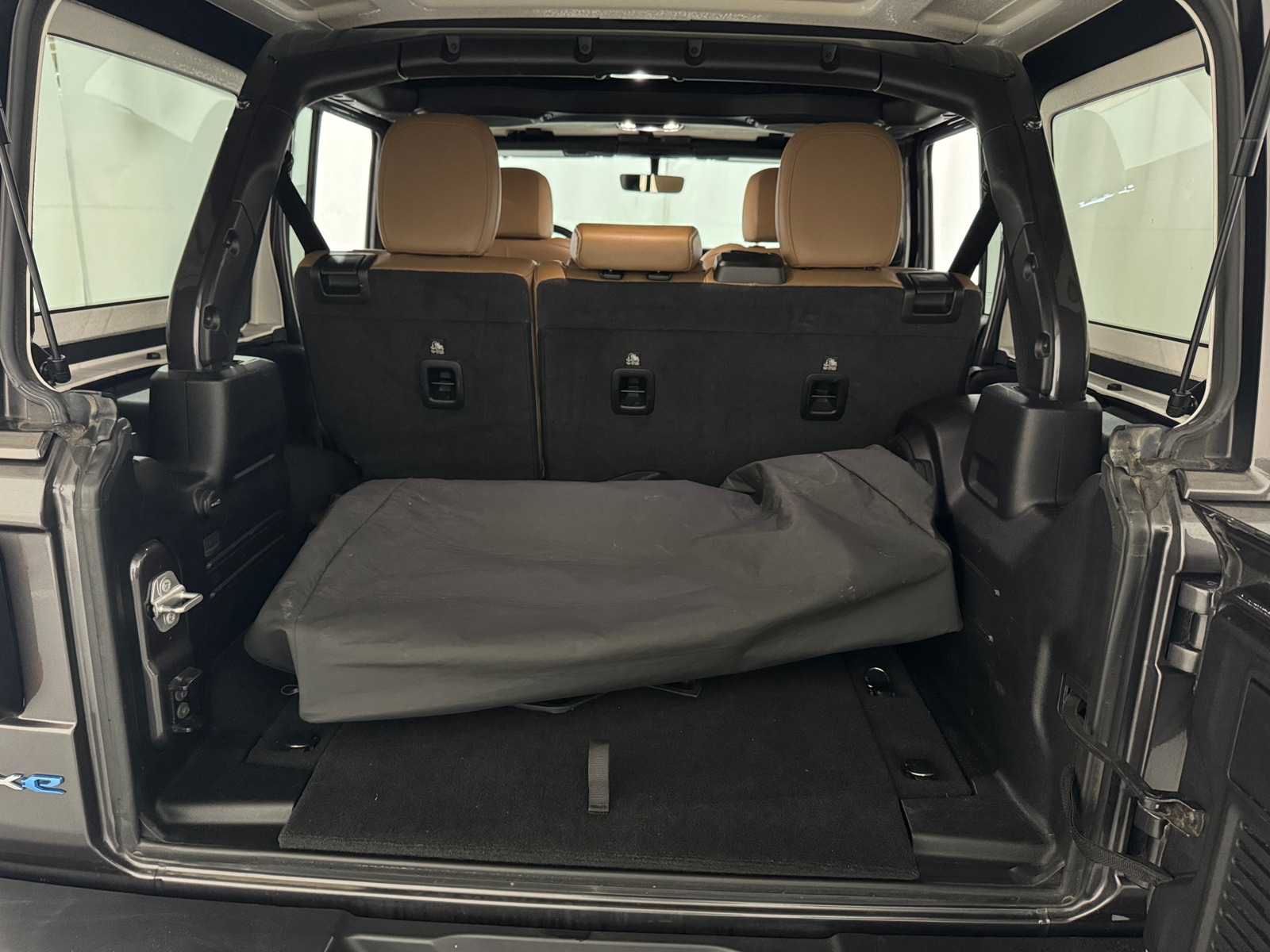 Thumbnail: 2021 Jeep Wrangler - 6