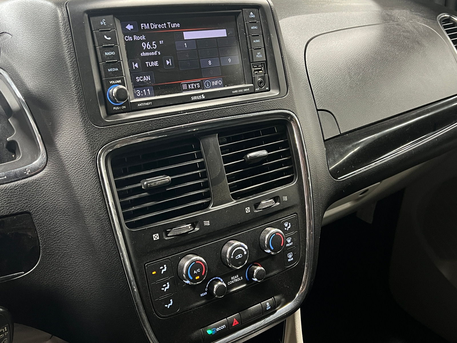 Thumbnail: 2019 Dodge Grand Caravan - 3
