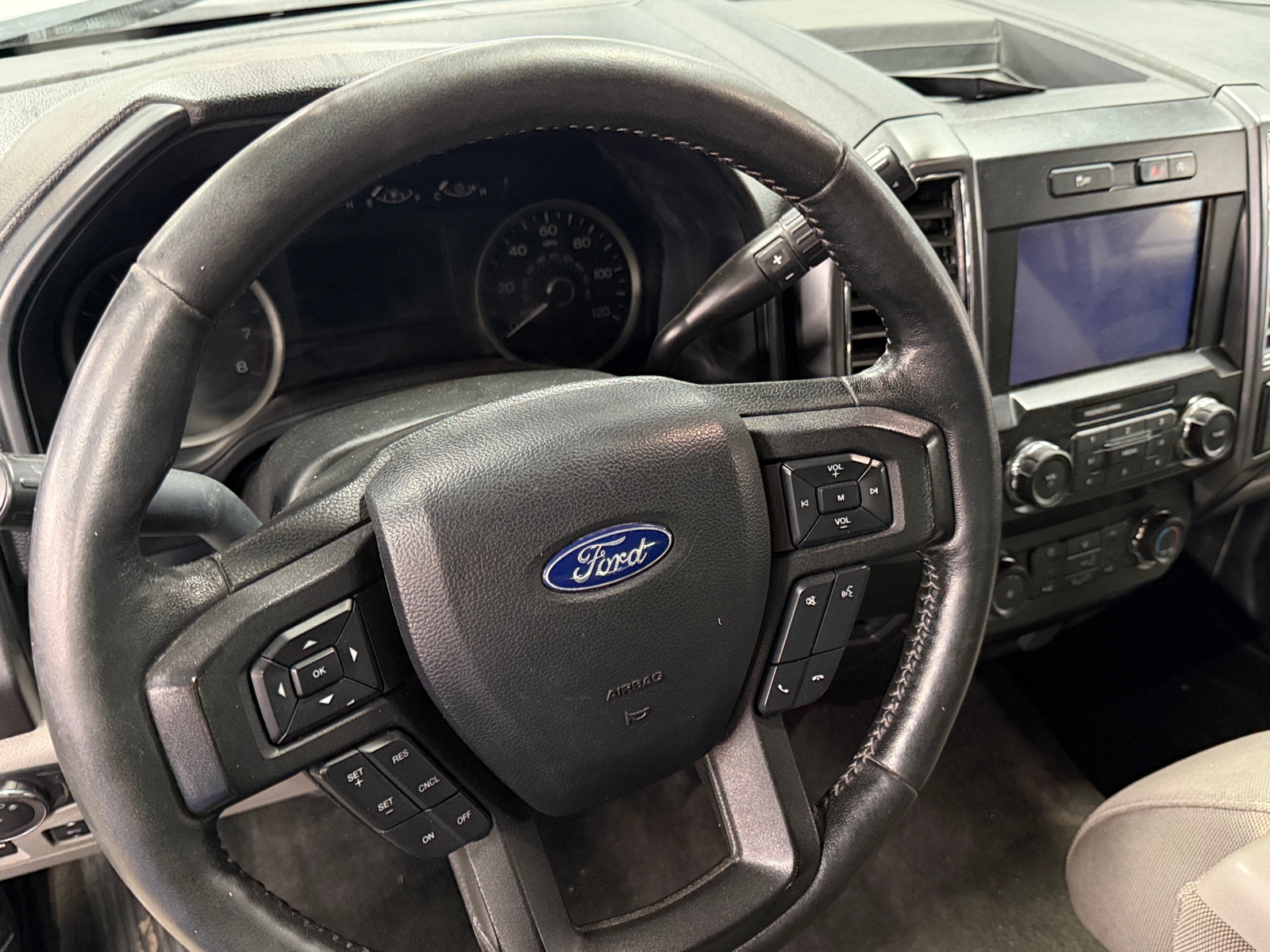 Thumbnail: 2019 Ford Econoline - 5