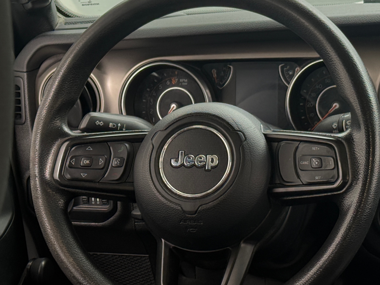 Thumbnail: 2020 Jeep Gladiator - 5