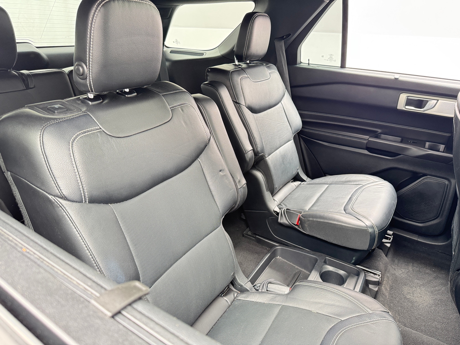 Thumbnail: 2020 Ford Explorer - 5