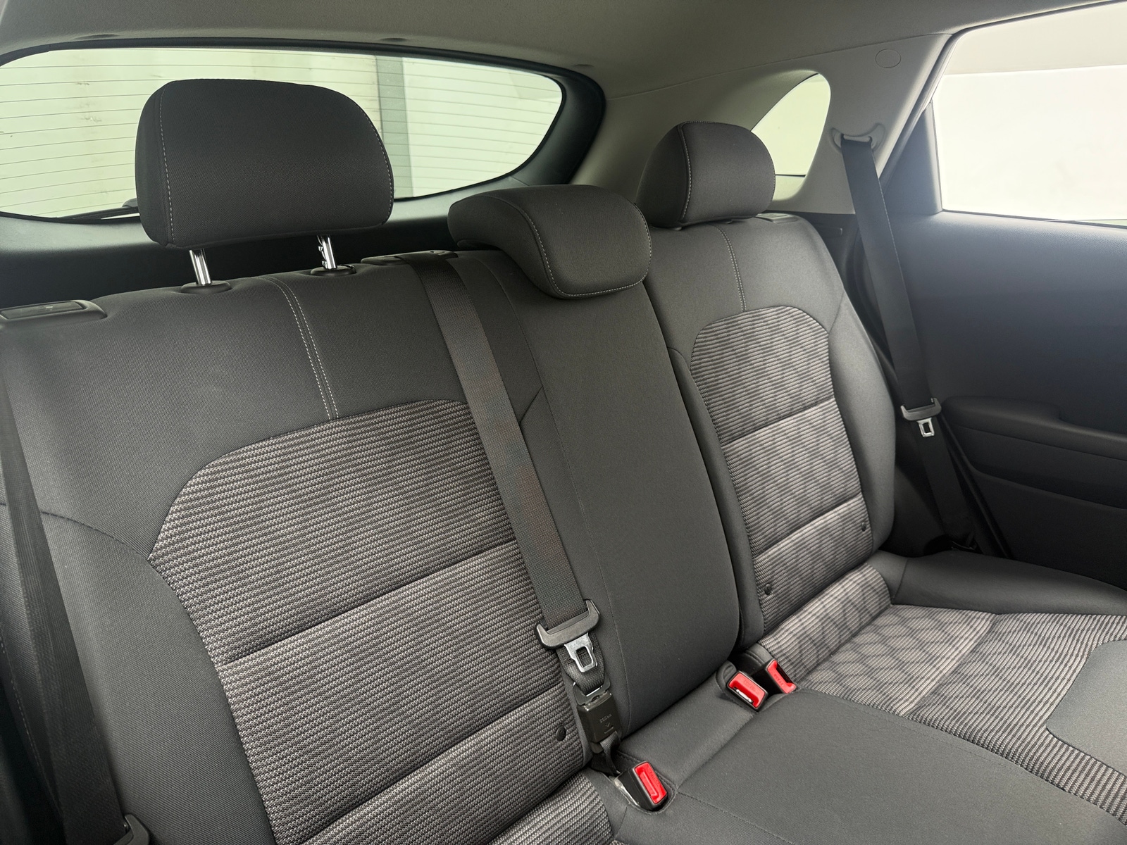 Thumbnail: 2021 Kia Niro - 6