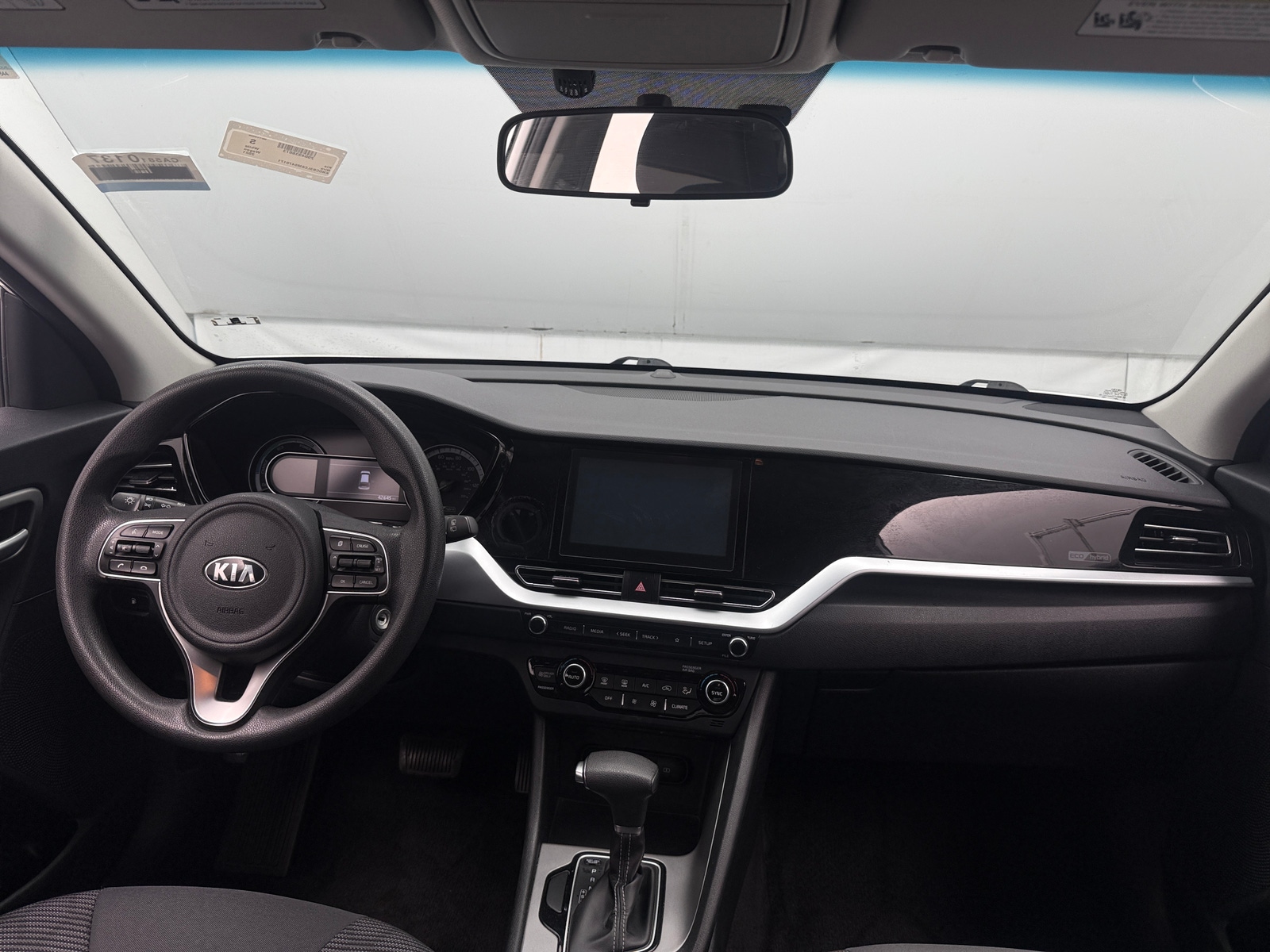 Thumbnail: 2021 Kia Niro - 3