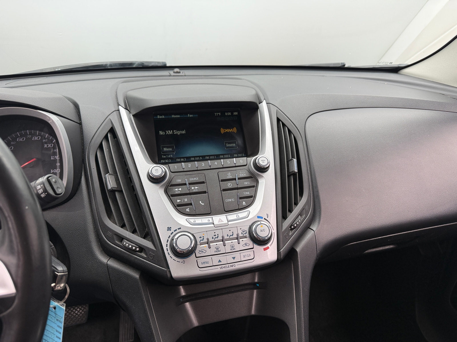 Thumbnail: 2015 Chevrolet Equinox - 4