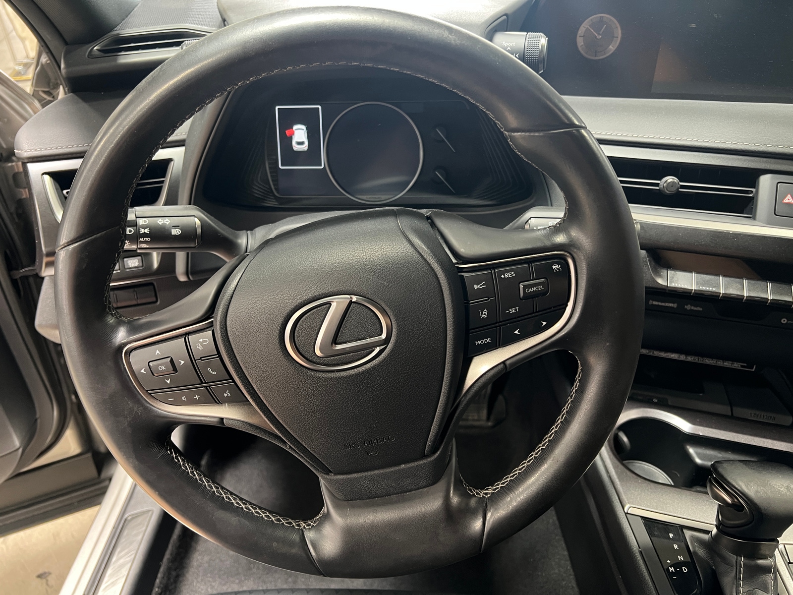 Thumbnail: 2021 Lexus UX - 4
