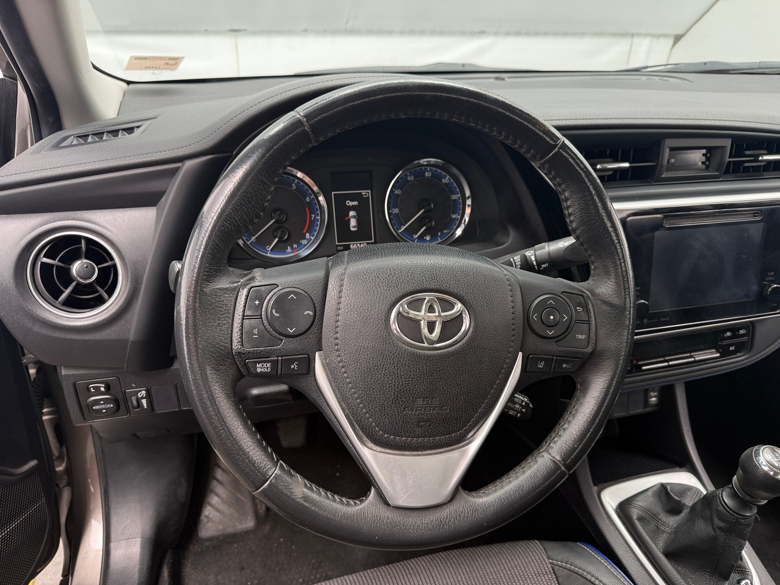 Thumbnail: 2017 Toyota Corolla - 5