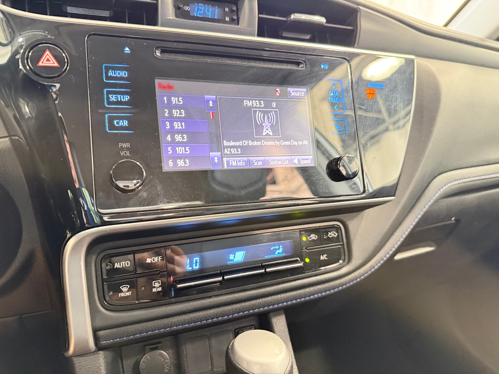 Thumbnail: 2019 Toyota Corolla - 4