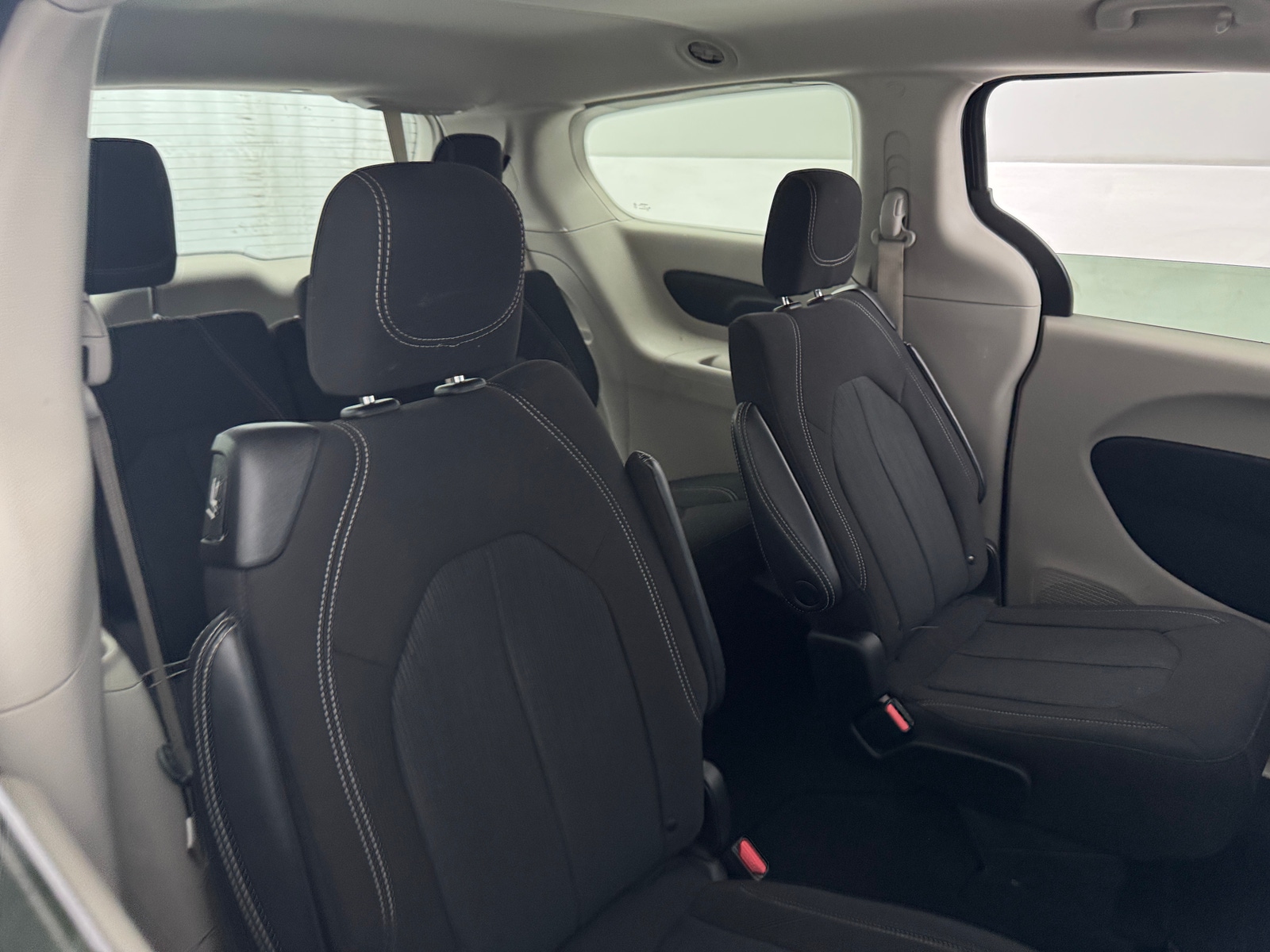Thumbnail: 2023 Chrysler Voyager - 6