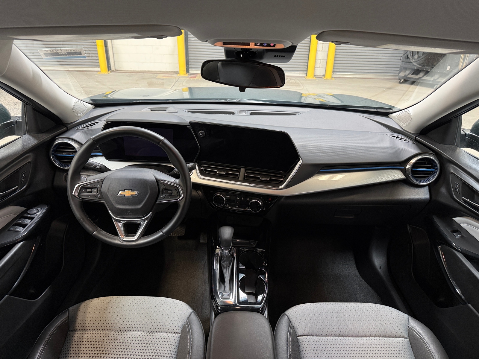 Thumbnail: 2025 Chevrolet Trax - 3