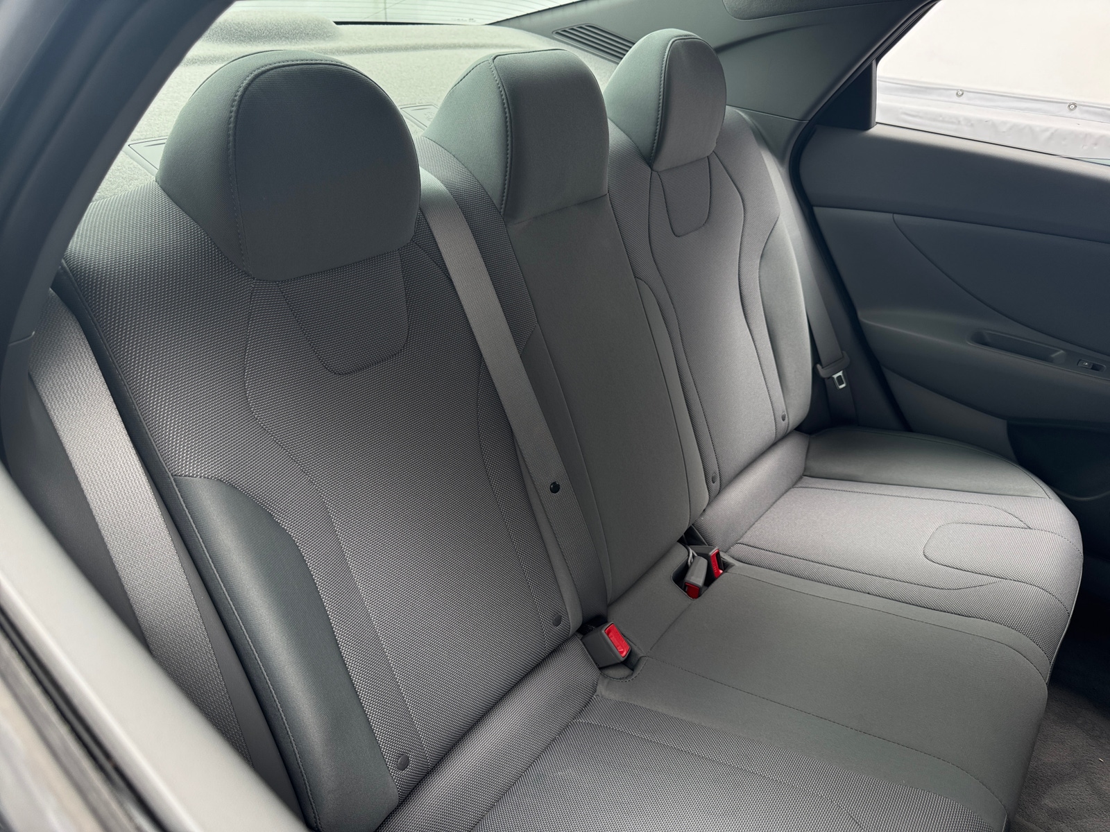 Thumbnail: 2022 Hyundai Elantra - 6