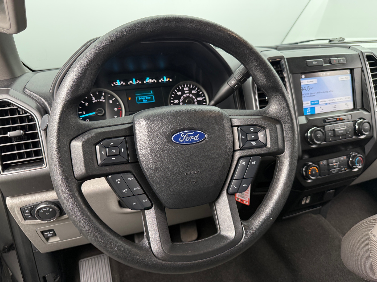 Thumbnail: 2019 Ford Econoline - 5