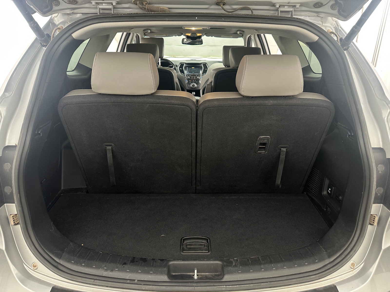 Thumbnail: 2019 Hyundai Santa Fe - 6