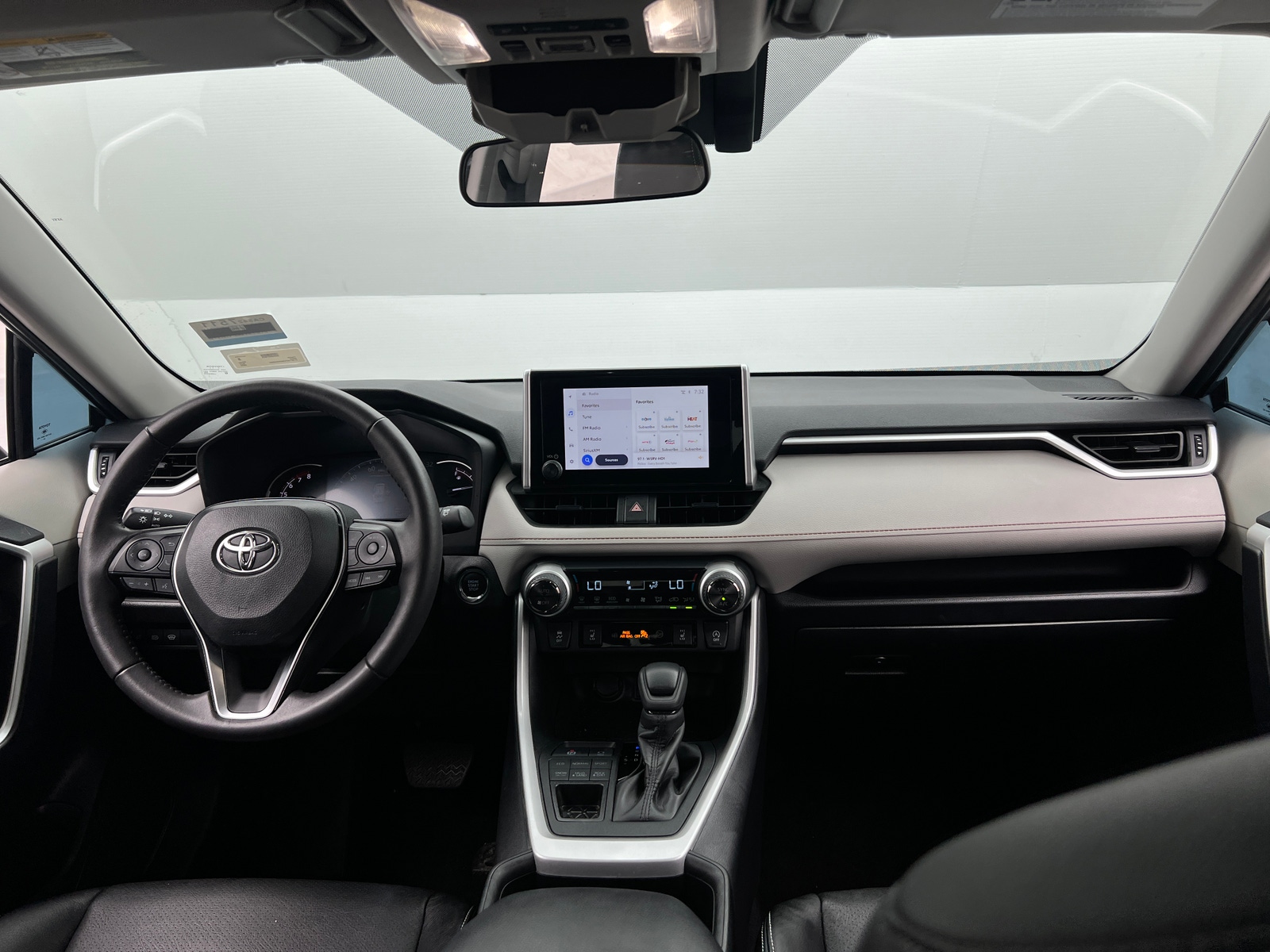 Thumbnail: 2025 Toyota RAV4 - 3