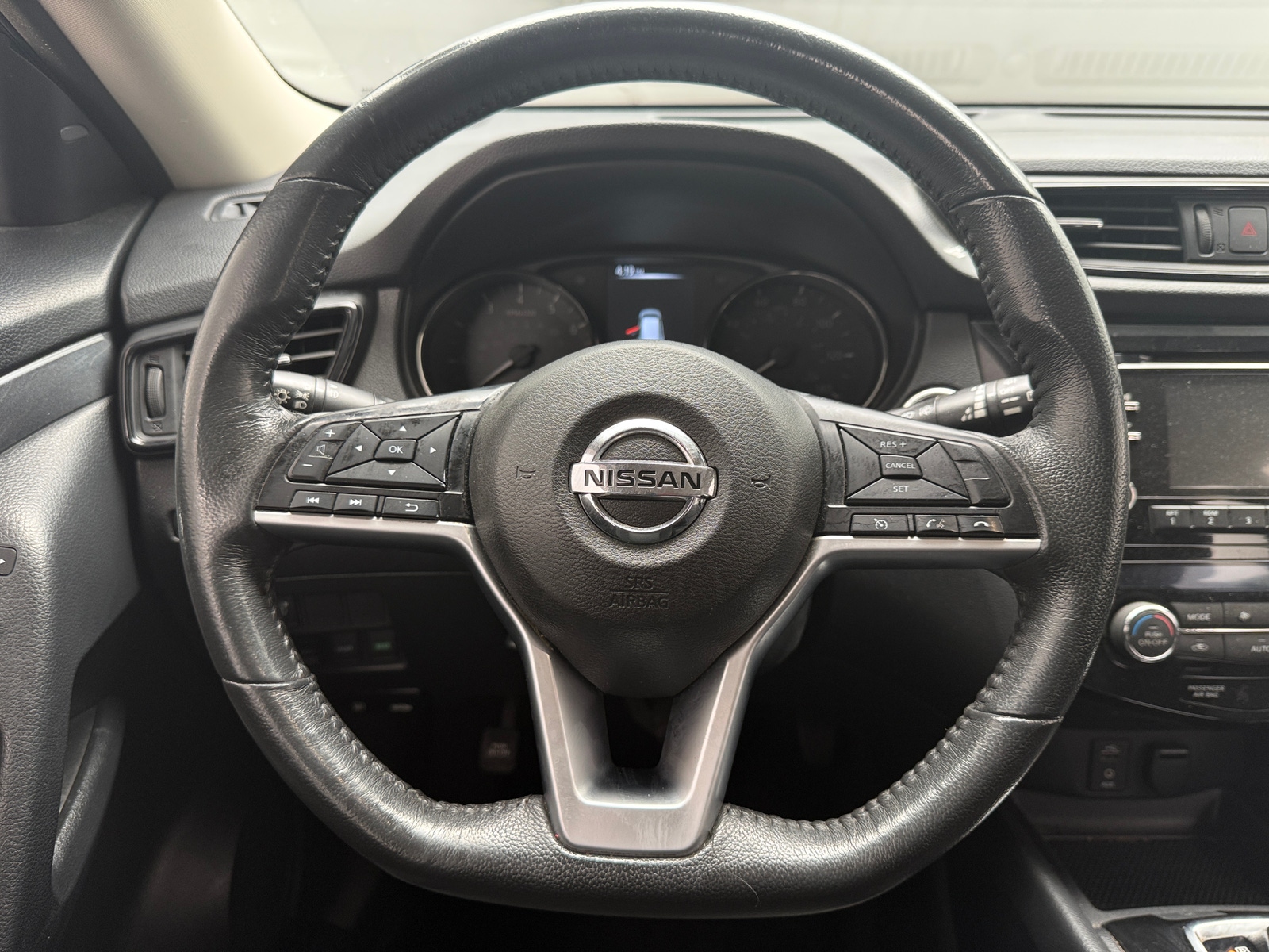 Thumbnail: 2017 Nissan Rogue - 5