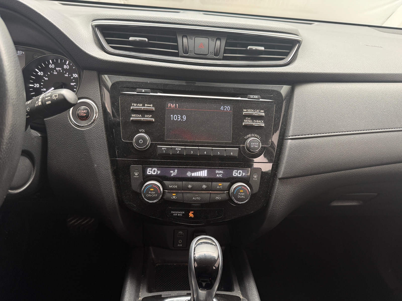 Thumbnail: 2017 Nissan Rogue - 4