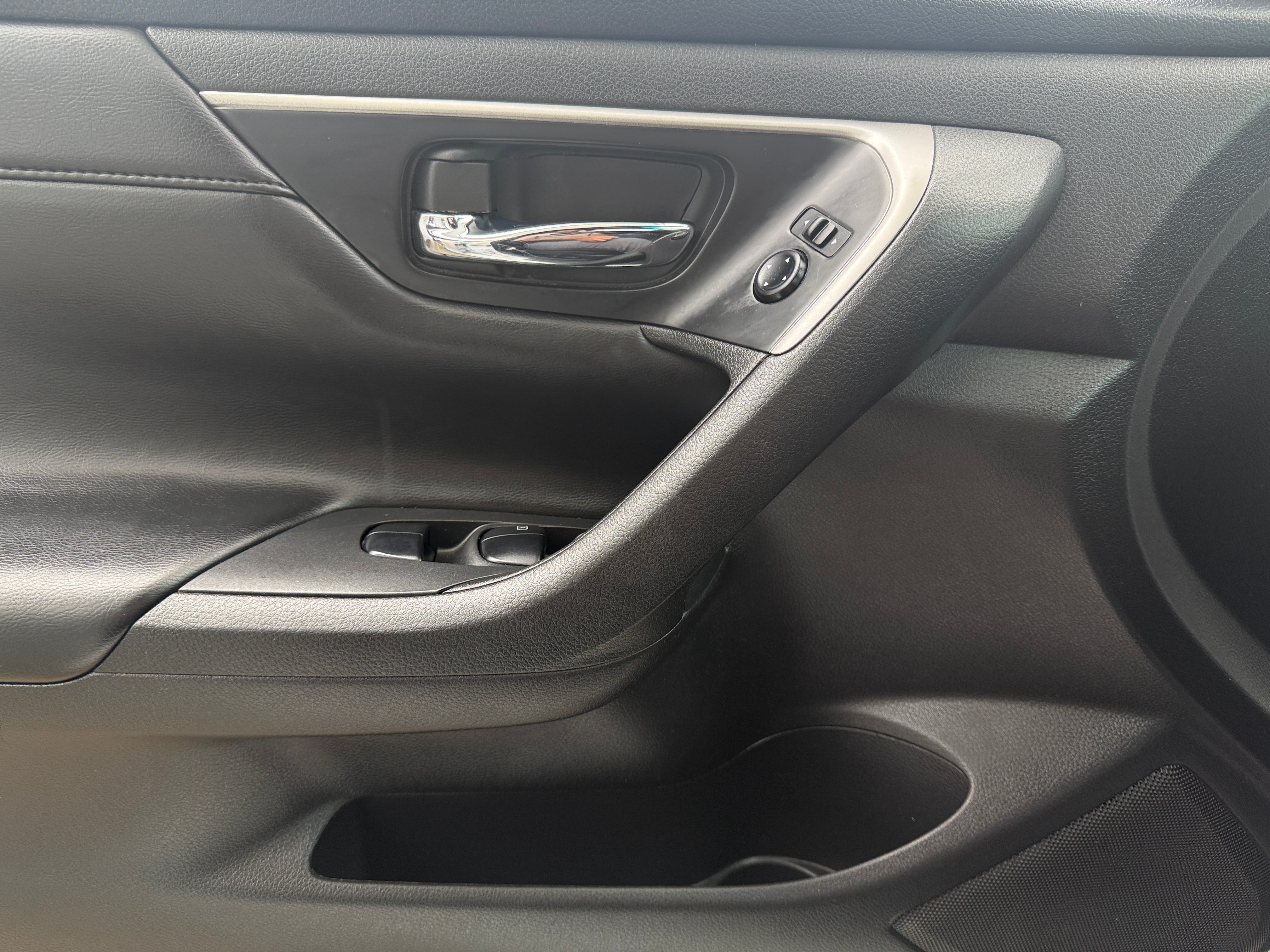 2015 Nissan Altima S - Photo 9