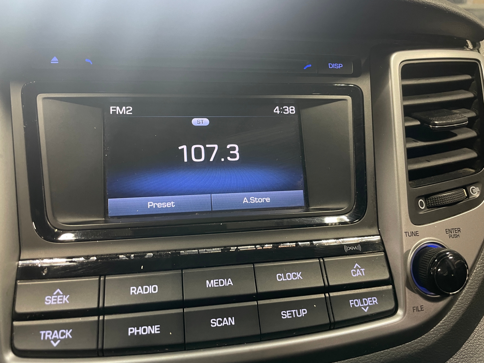 Thumbnail: 2017 Hyundai Tucson - 4