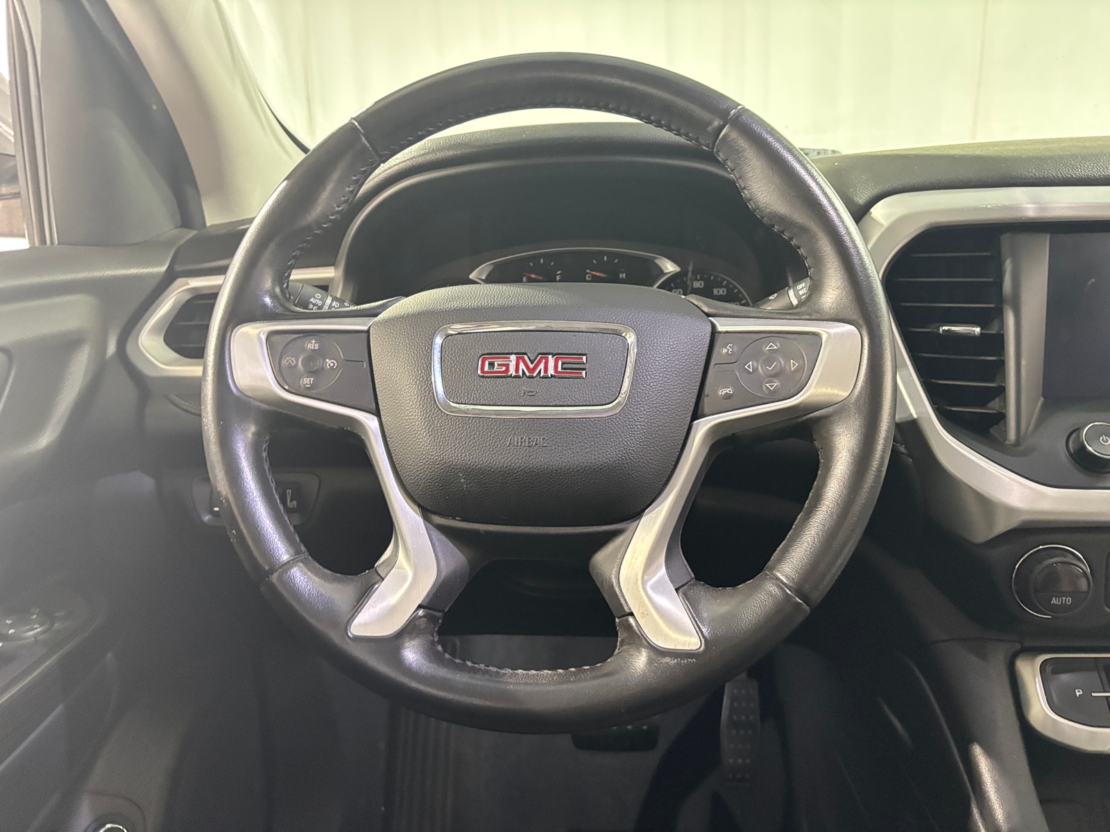 Thumbnail: 2020 GMC Acadia - 4