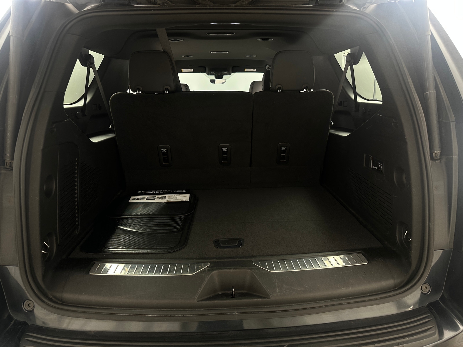 Thumbnail: 2022 Chevrolet Suburban - 6