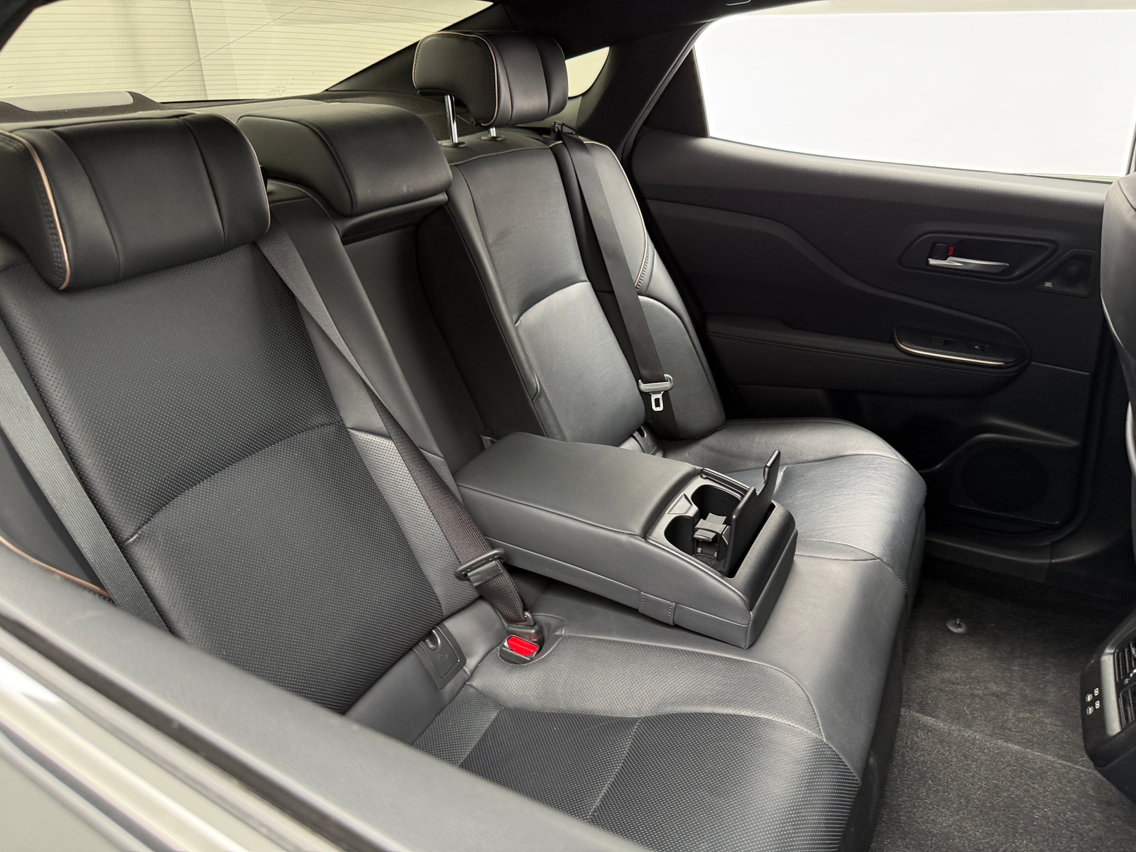 Thumbnail: 2023 Toyota Crown - 5