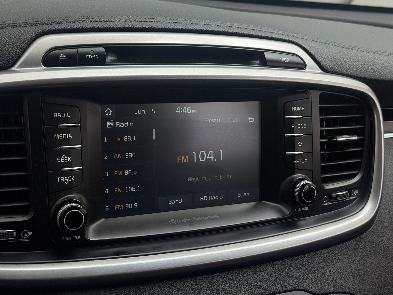 Thumbnail: 2019 Kia Sorento - 4