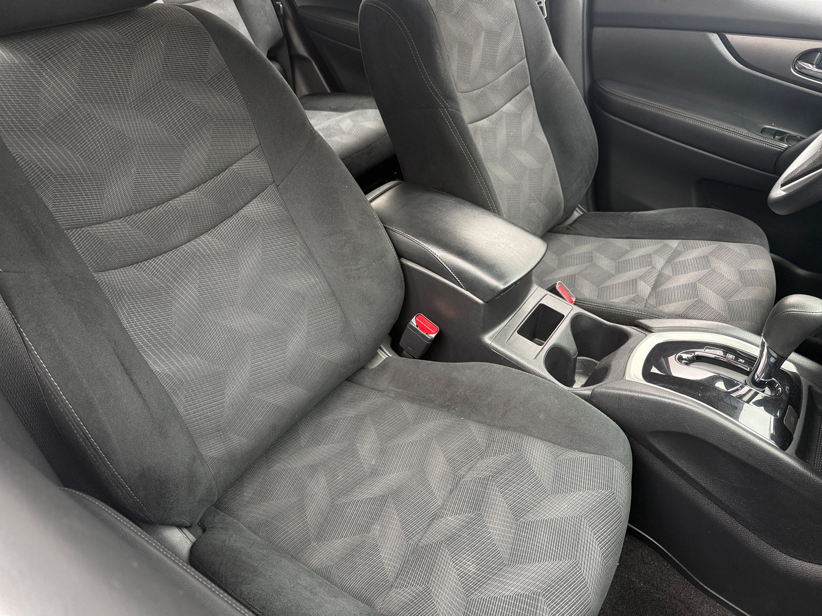 Thumbnail: 2016 Nissan Rogue - 2