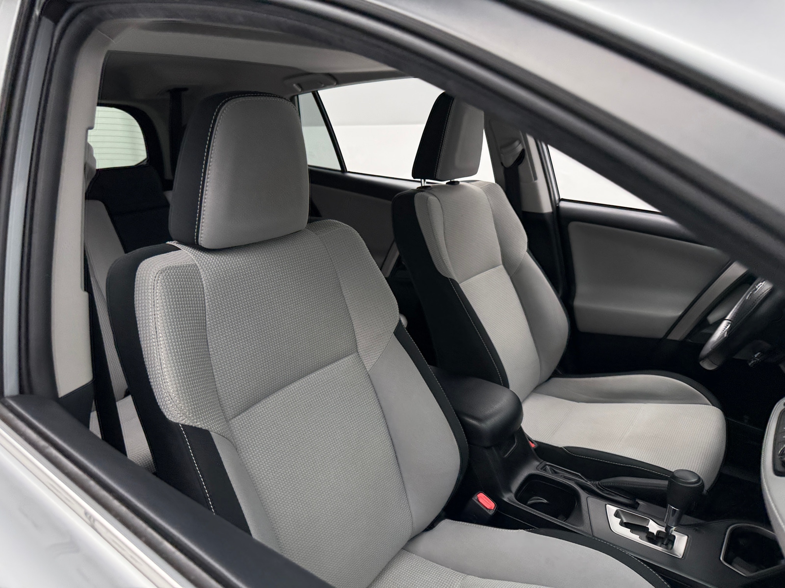Thumbnail: 2018 Toyota RAV4 - 2