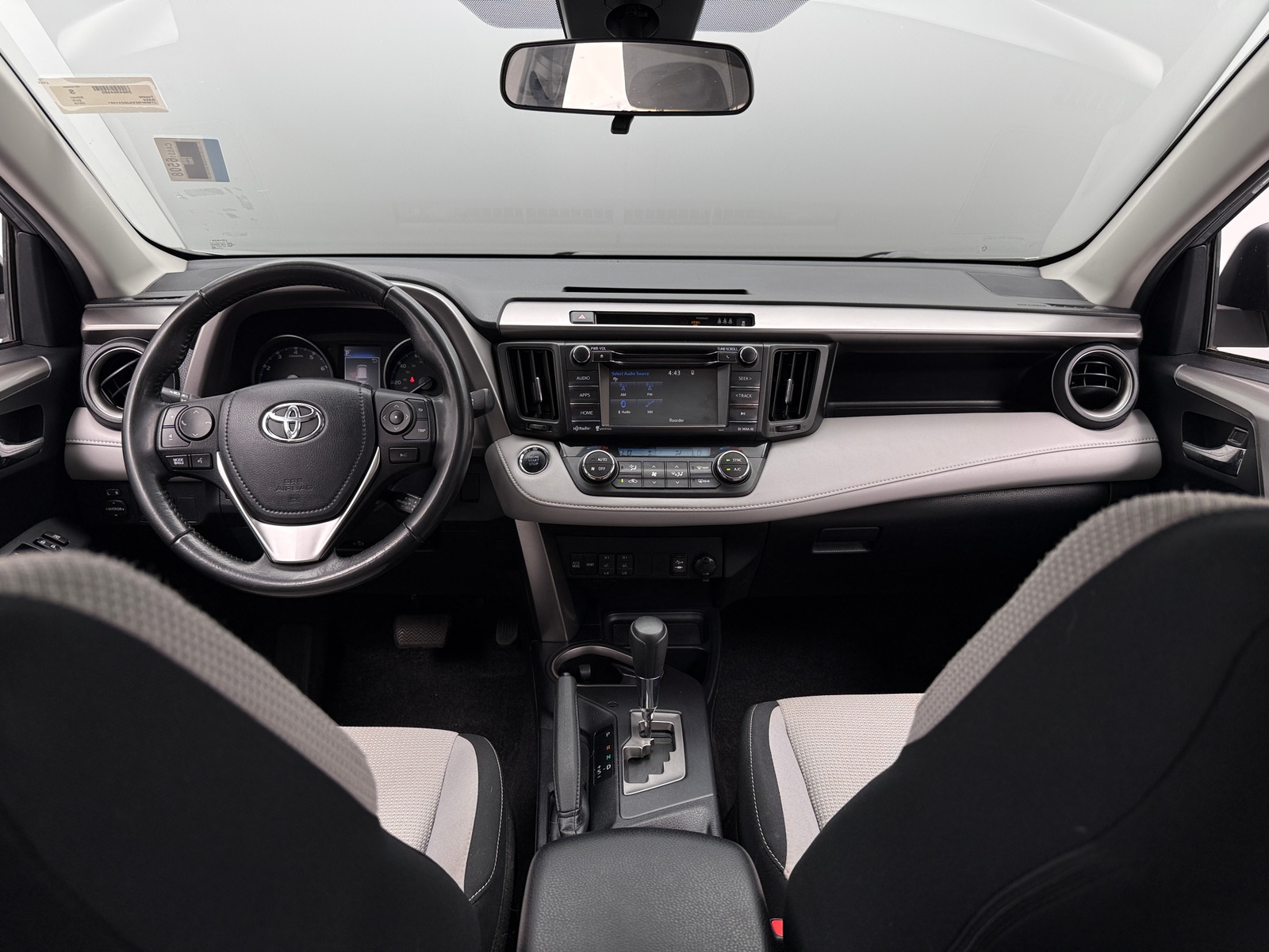 Thumbnail: 2018 Toyota RAV4 - 3