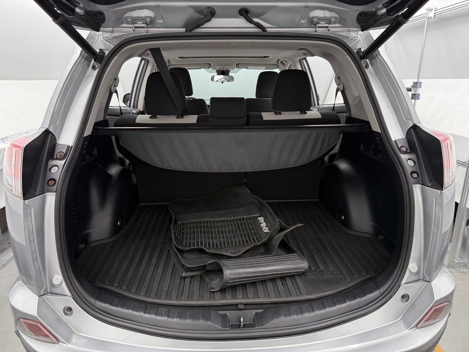 Thumbnail: 2018 Toyota RAV4 - 7