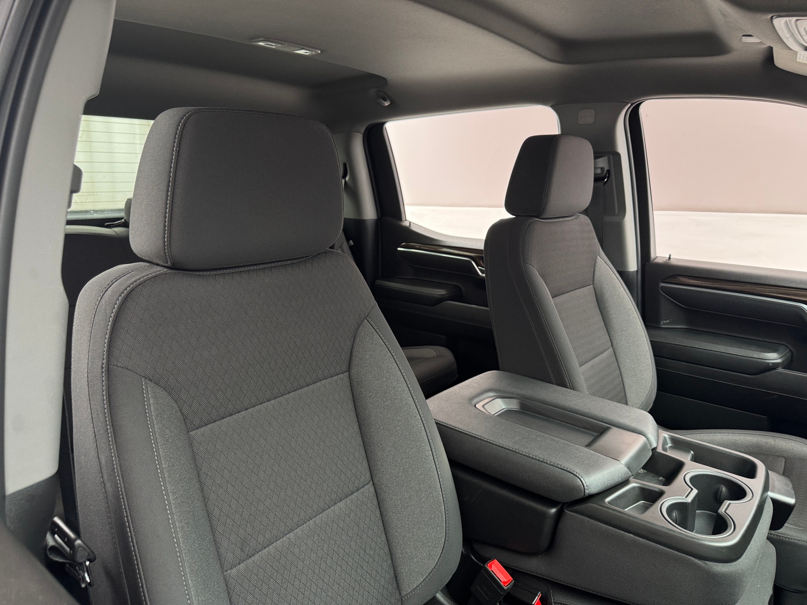 Thumbnail: 2025 Chevrolet Silverado 1500 - 2