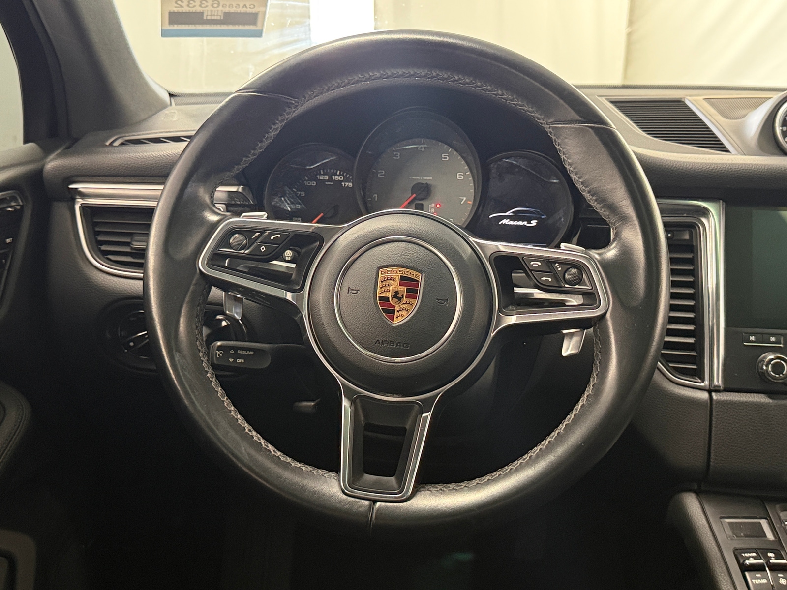 Thumbnail: 2017 Porsche Macan - 5