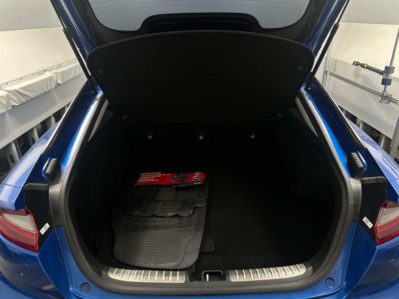 Thumbnail: 2019 Kia Stinger - 6