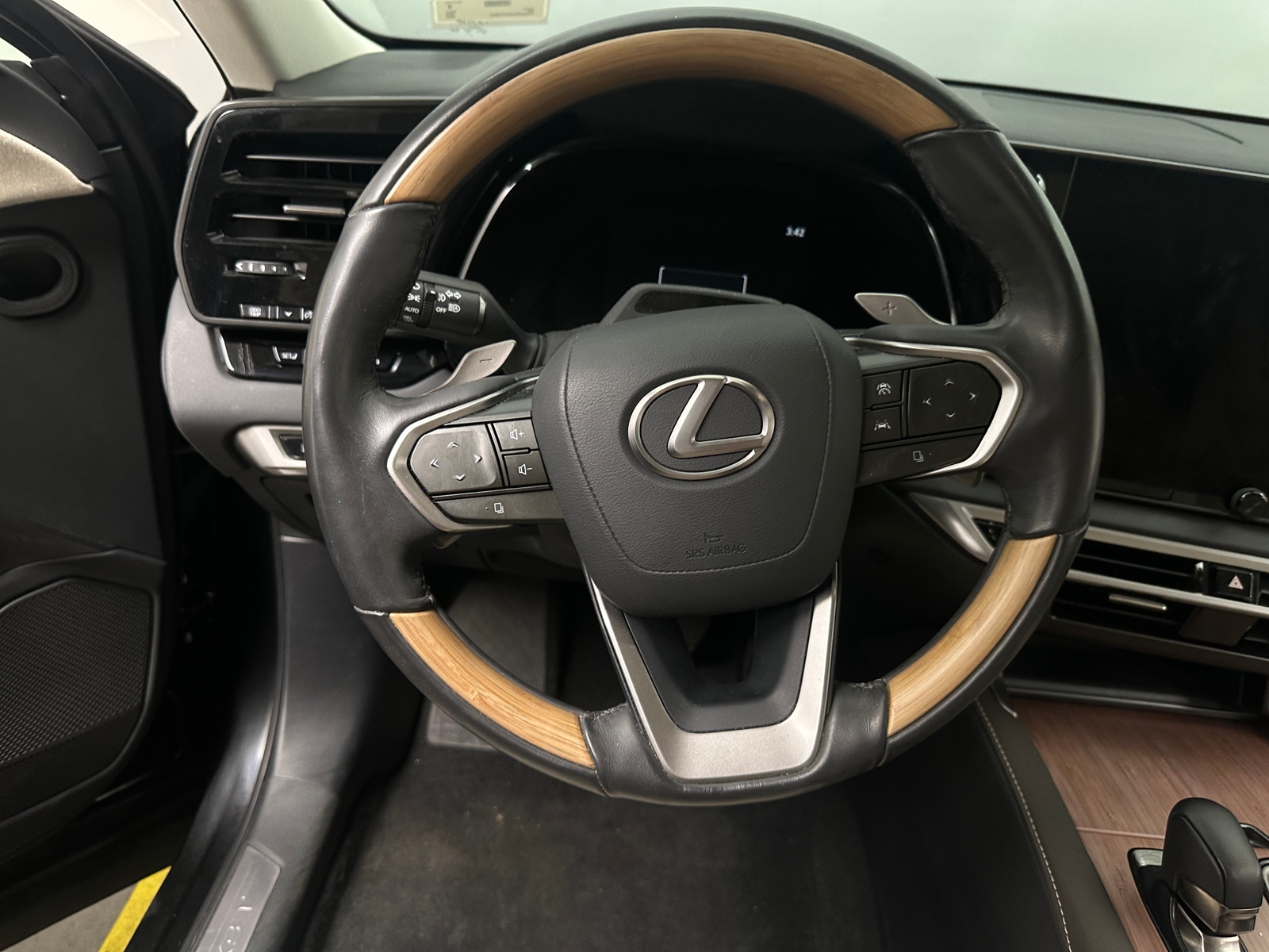 Thumbnail: 2023 Lexus RX - 5
